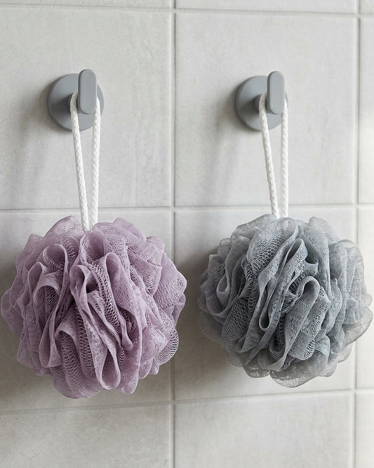 Spaie Recycled Mesh Bath Poufs 60 g Lavender Gray Set of 2 - Lifestyle view