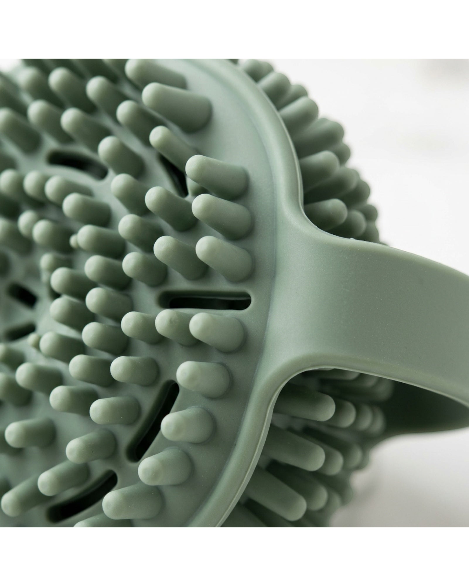 Spaie Silicone Shower Scrubber Ball 10 cm Sage - Detail view